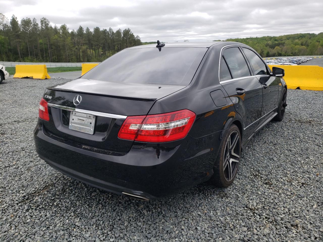 Photo 4 from auction – 2012 MERCEDES-BENZ E 350 with VIN WDDHF5KB2CA650921