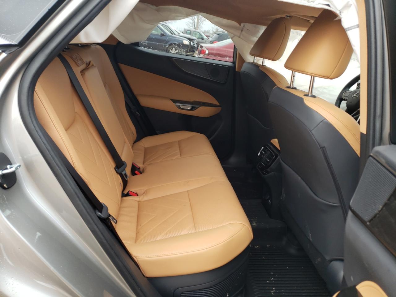 Photo 6 from auction – 2022 LEXUS NX with VIN JTJHKCEZ5N5000377