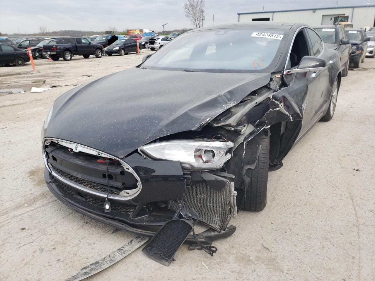 Photo 2 from auction – 2015 TESLA MODEL S 85 with VIN 5YJSA1H22FF083555