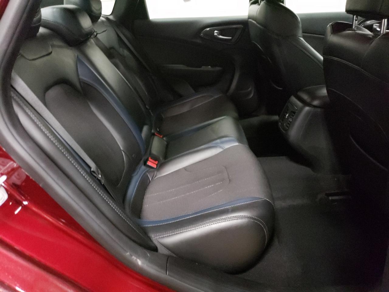 Photo 6 from auction – 2015 CHRYSLER 200 S with VIN 1C3CCCDG5FN732055