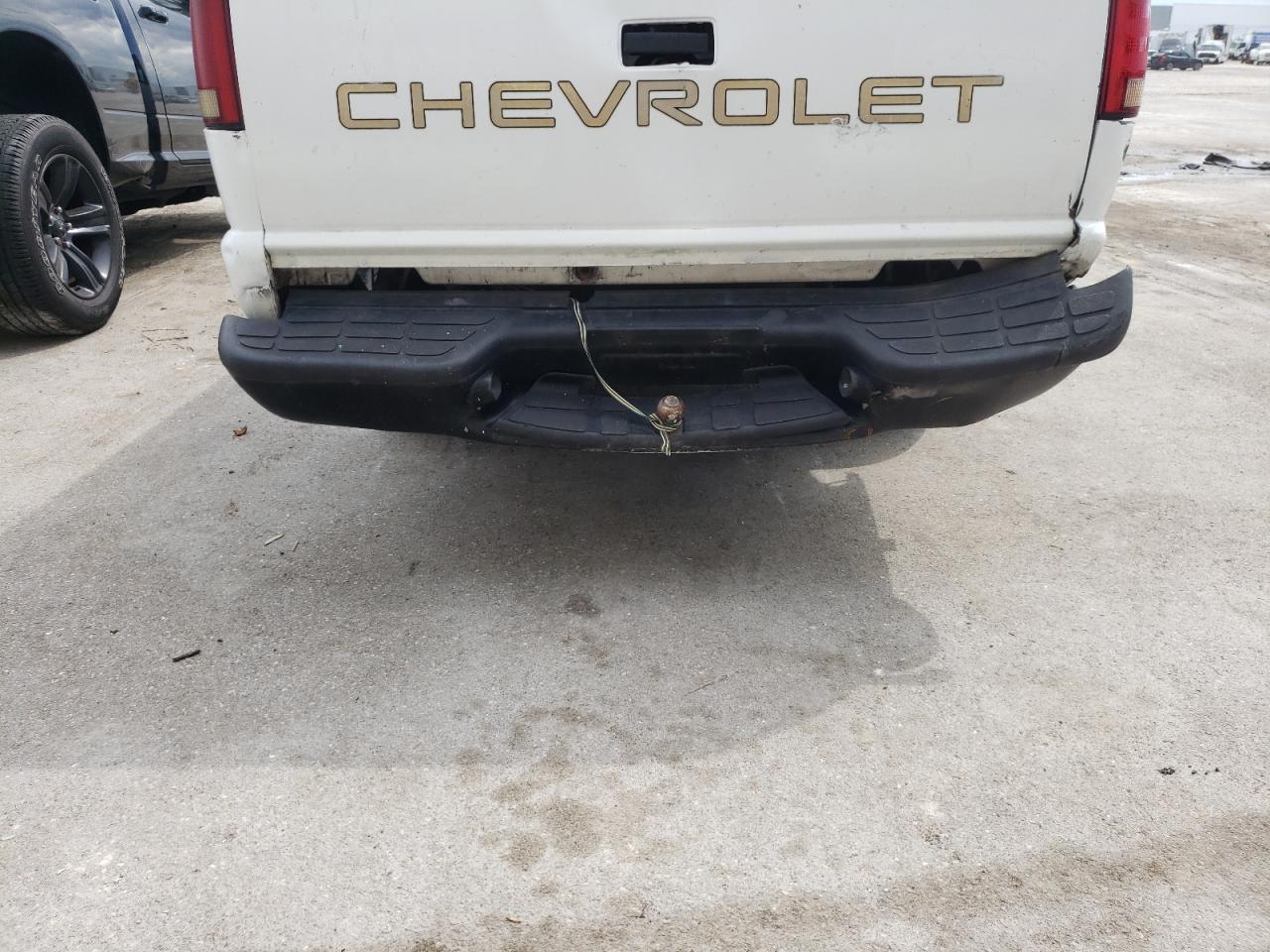 Photo 9 from auction – 2002 CHEVROLET SILVERADO with VIN 1GCCS14W328259775