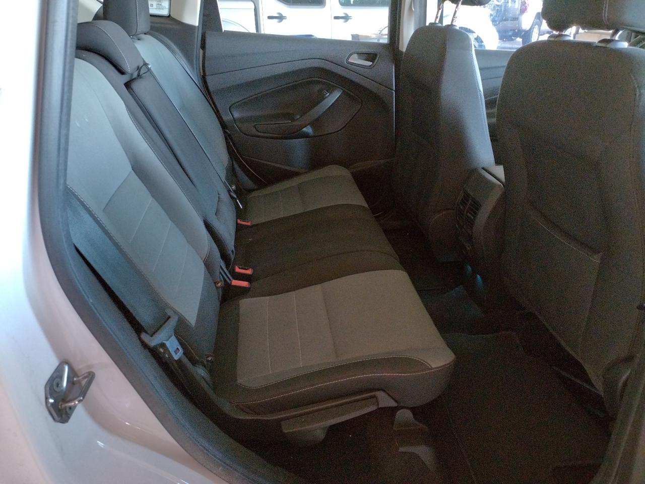 Photo 6 from auction – 2016 FORD C-MAX SE with VIN 1FADP5AU4GL105330