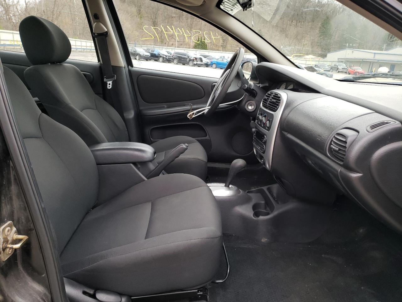 Photo 5 from auction – 2005 DODGE NEON SXT with VIN 1B3ES56C75D200647