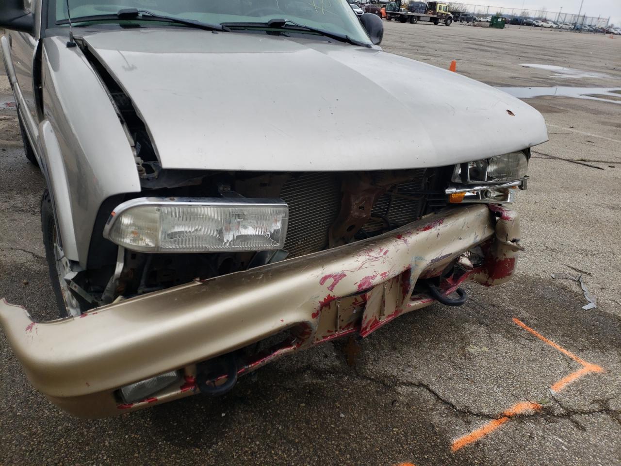 Photo 9 from auction – 1998 CHEVROLET BLAZER with VIN 1GNDT13W0W2280716