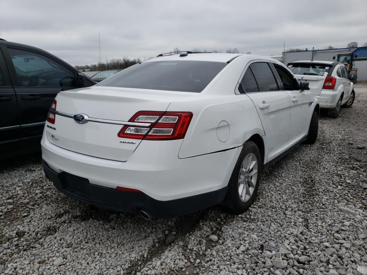 Foto 4 de la subasta – 2015 FORD TAURUS SE con VIN 1FAHP2D81FG121314