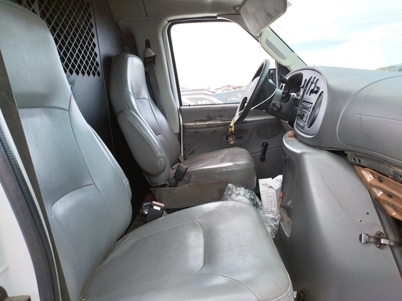 Photo 5 from auction – 2006 FORD ECONOLINE with VIN 1FTSE34P96HA09843