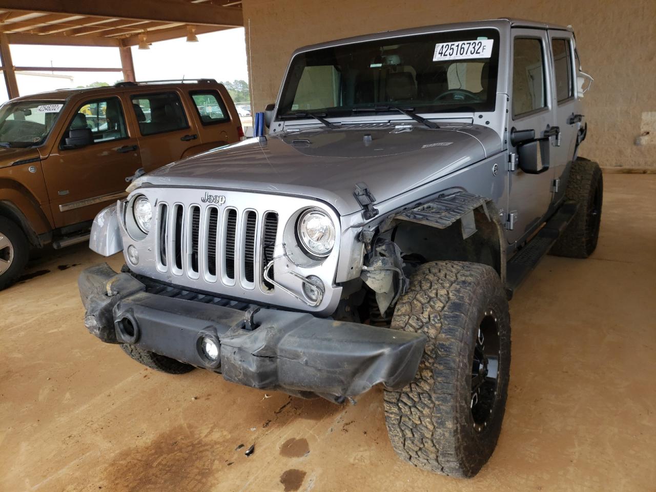 Photo 2 from auction – 2017 JEEP WRANGLER U with VIN 1C4BJWEG4HL601422