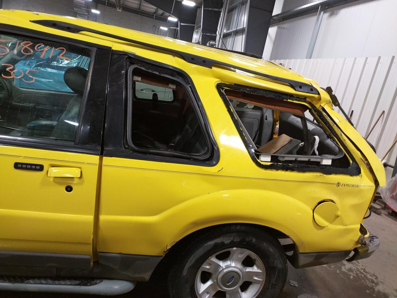 Photo 9 from auction – 2003 FORD EXPLORER S with VIN 1FMZU70E63UA77691