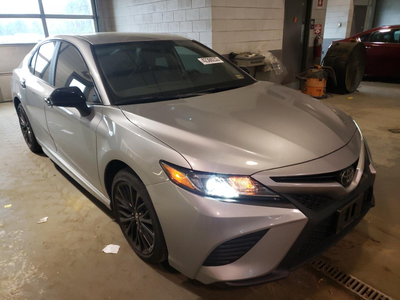 Photo 1 from auction – 2019 TOYOTA CAMRY with VIN 4T1B11HK2KU292002