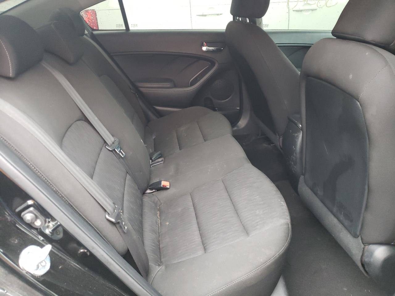 Photo 6 from auction – 2016 KIA FORTE LX with VIN KNAFK4A69G5574895