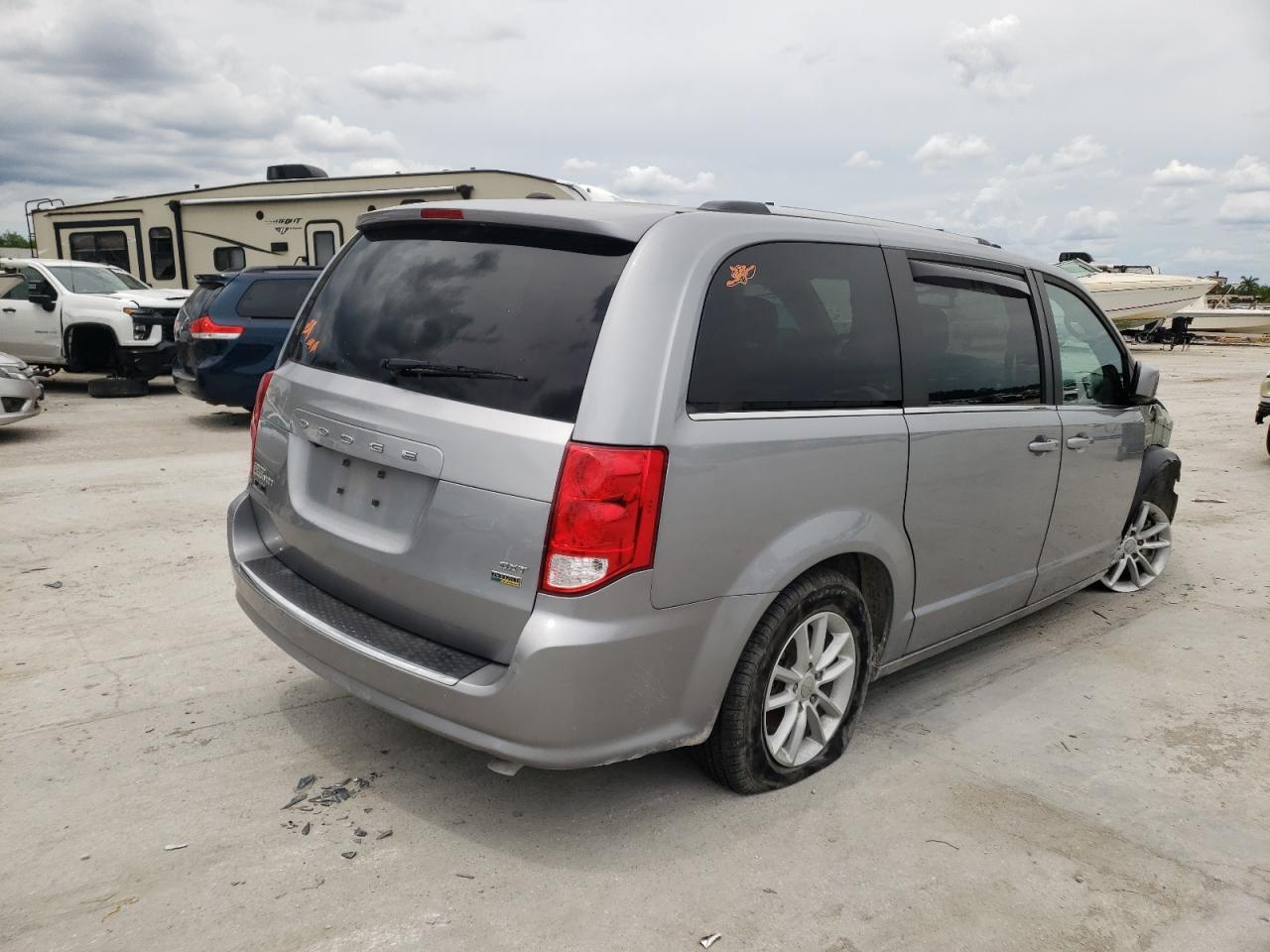 Photo 4 from auction – 2019 DODGE GRAND CARA with VIN 2C4RDGCGXKR694315