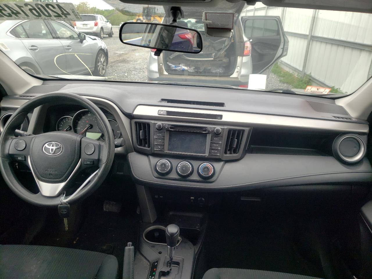 Photo 9 from auction – 2016 TOYOTA RAV4 LE with VIN 2T3BFREV0GW455193