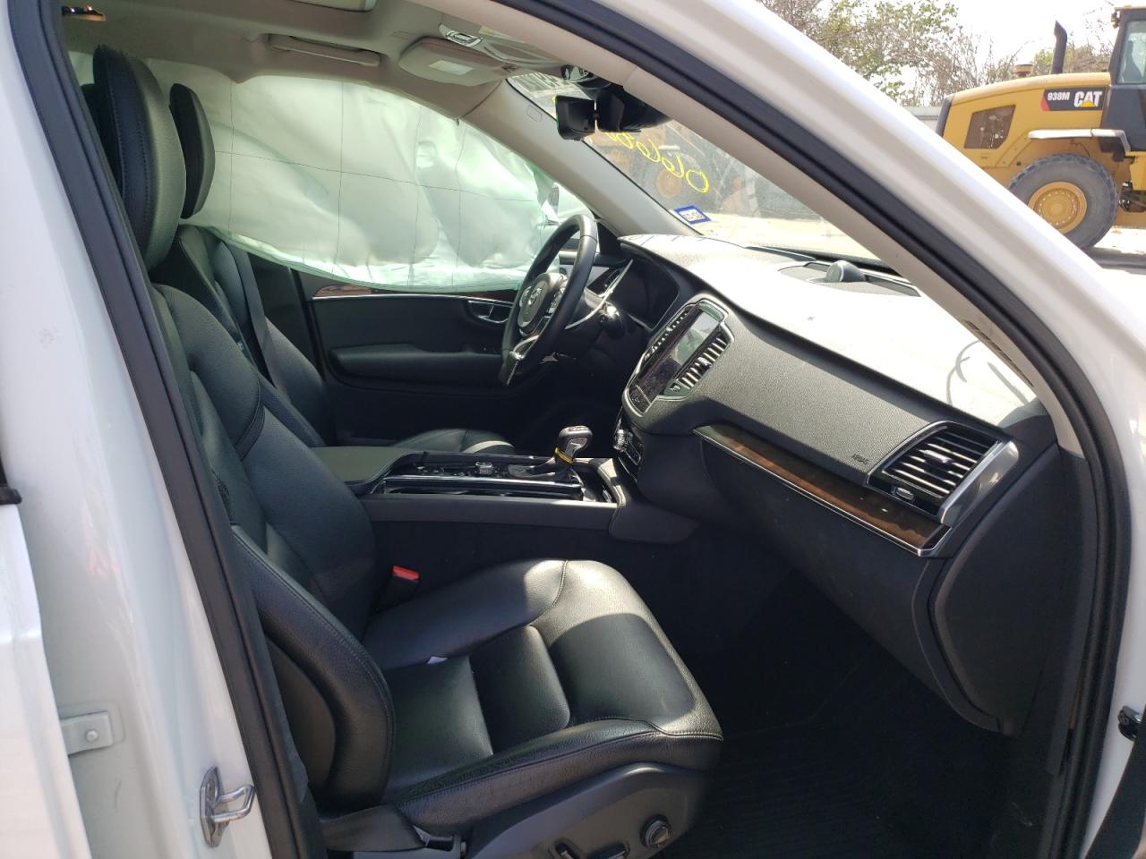Photo 5 from auction – 2016 VOLVO XC90 T6 with VIN YV4A22PKXG1066820
