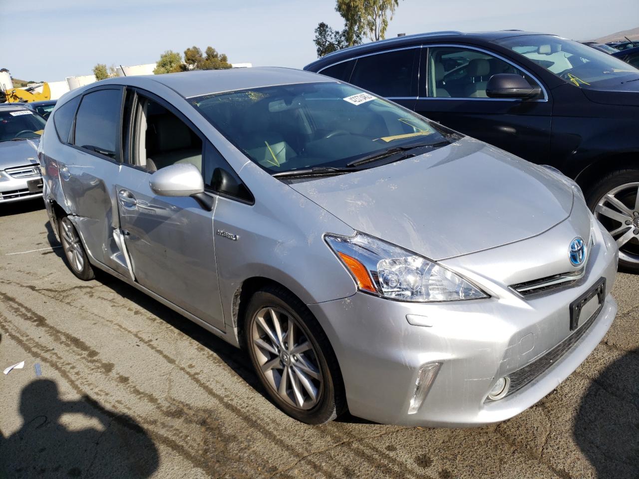 TOYOTA PRIUS V 2012 with VIN JTDZN3EU5C3123138 - Photo from auction
