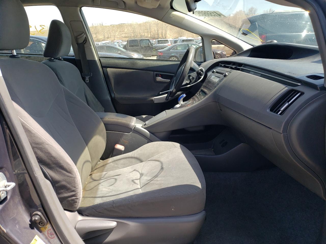 Photo 5 from auction – 2011 TOYOTA PRIUS with VIN JTDKN3DU8B1401561