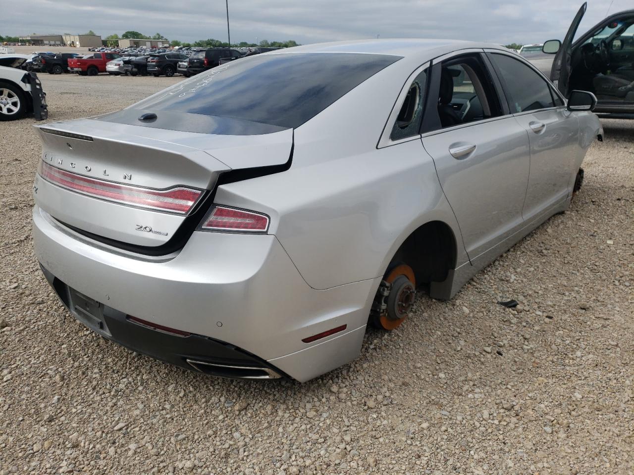 Photo 4 from auction – 2014 LINCOLN MKZ with VIN 3LN6L2G97ER816658