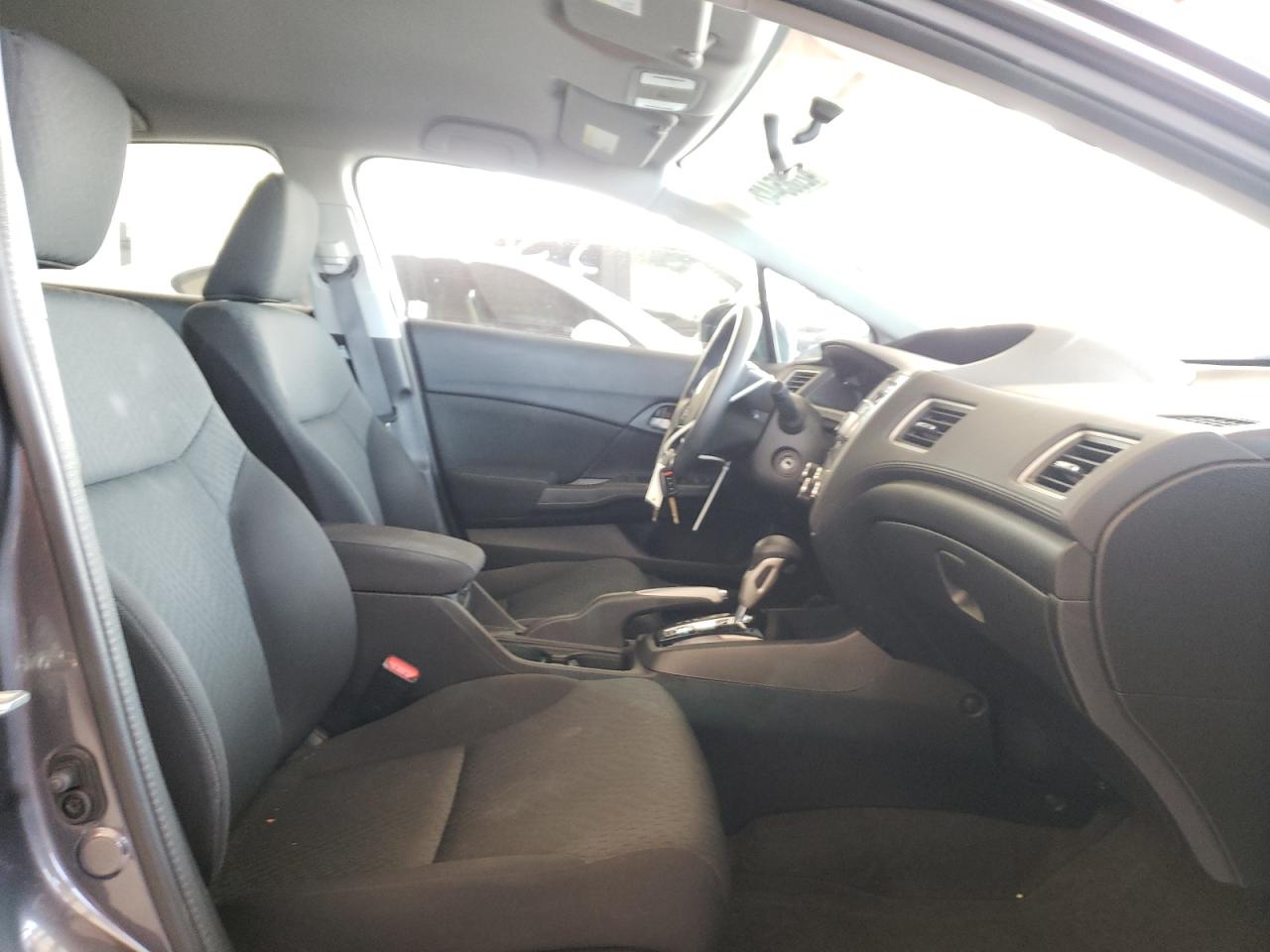 Photo 5 from auction – 2015 HONDA CIVIC LX with VIN 19XFB2F53FE056372