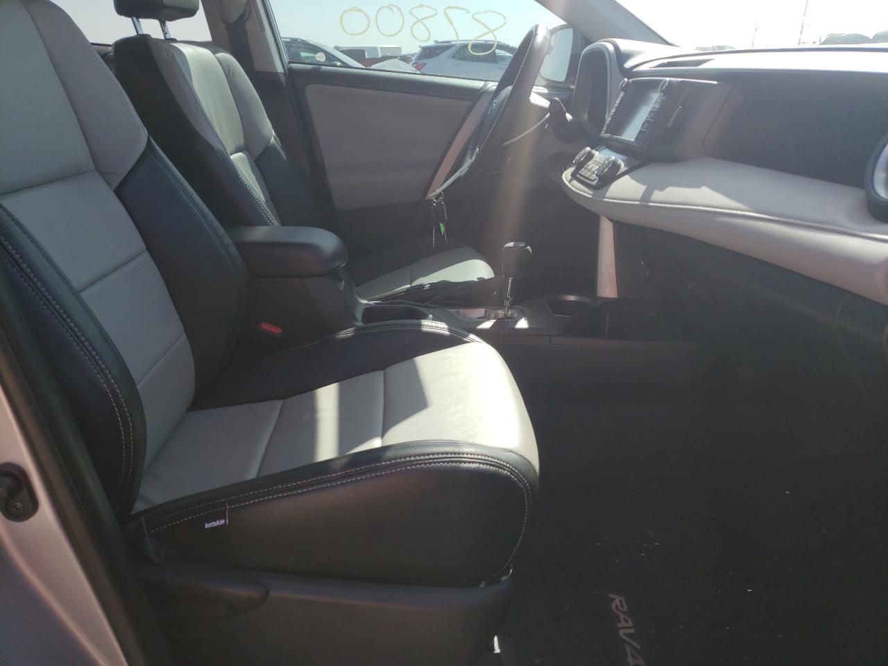 Photo 19 from auction – 2016 TOYOTA RAV4 XLE with VIN 2T3WFREV7GW288347