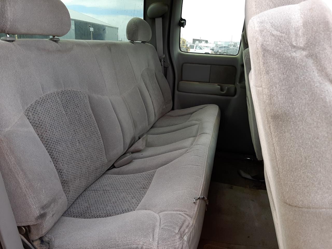 Photo 6 from auction – 2000 CHEVROLET SILVERADO with VIN 2GCEK19T1Y1347002