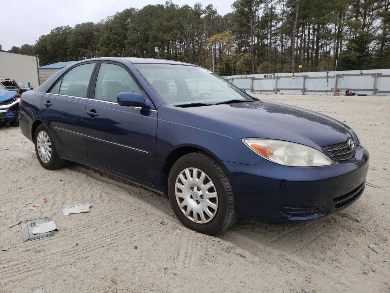 Photo 1 from auction – 2002 TOYOTA CAMRY LE with VIN 4T1BE30K12U513617