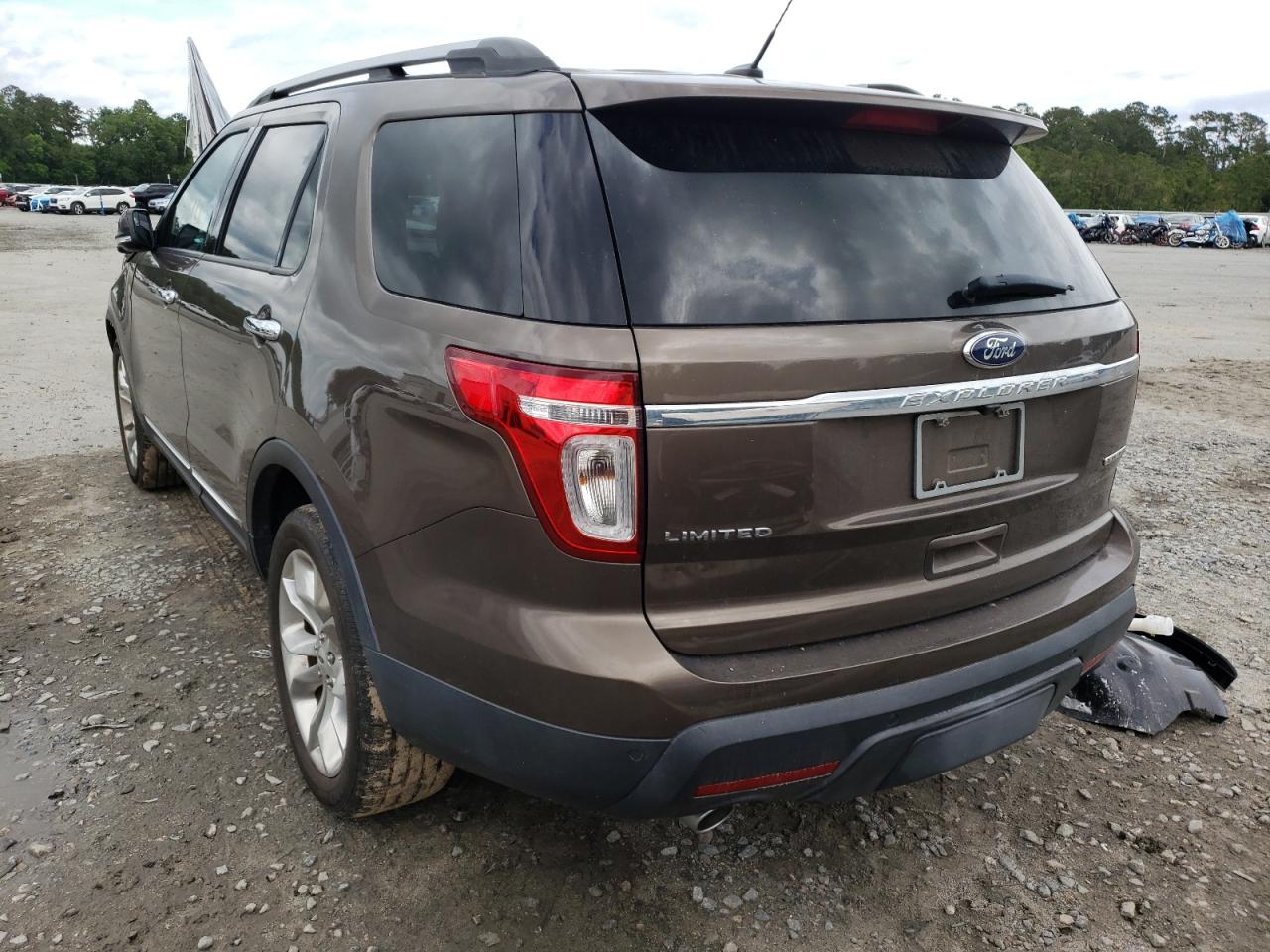 Photo 3 from auction – 2015 FORD EXPLORER L with VIN 1FM5K7F89FGC45459