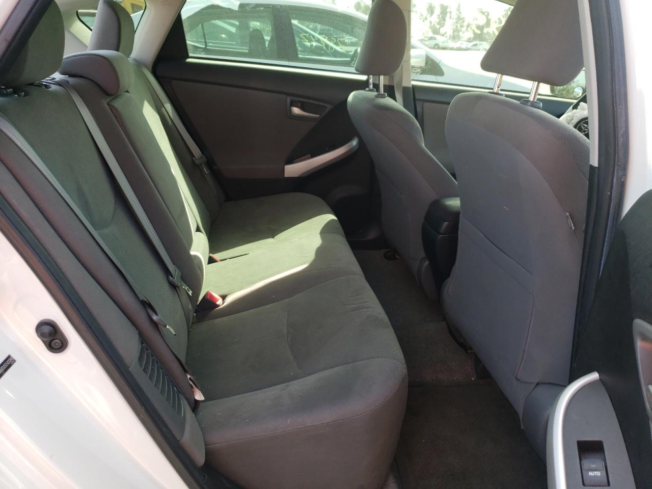 Zdjęcie 6 z aukcji – 2012 TOYOTA PRIUS z VIN JTDKN3DU5C5420840