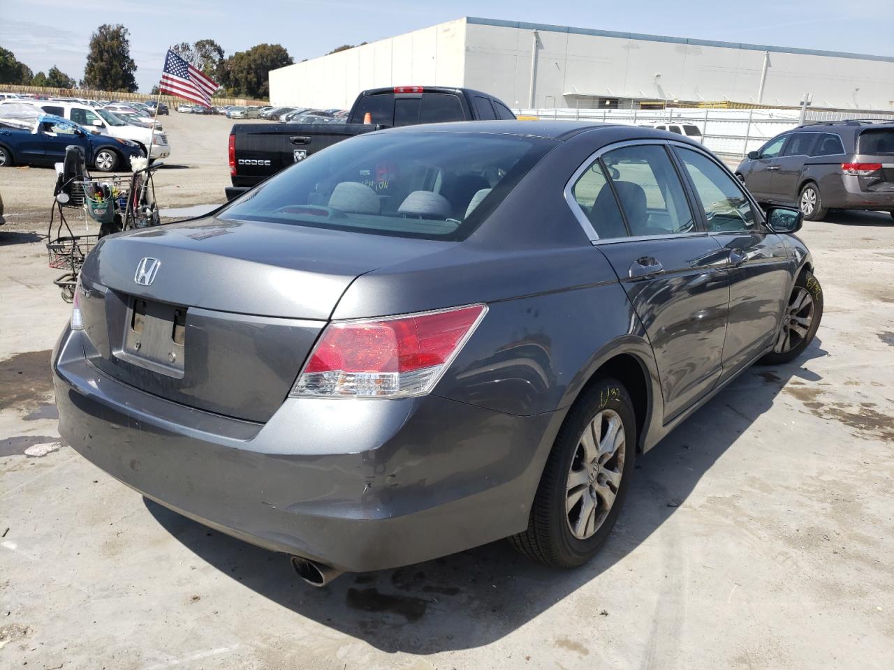 Photo 4 from auction – 2010 HONDA ACCORD LXP with VIN 1HGCP2F47AA130028