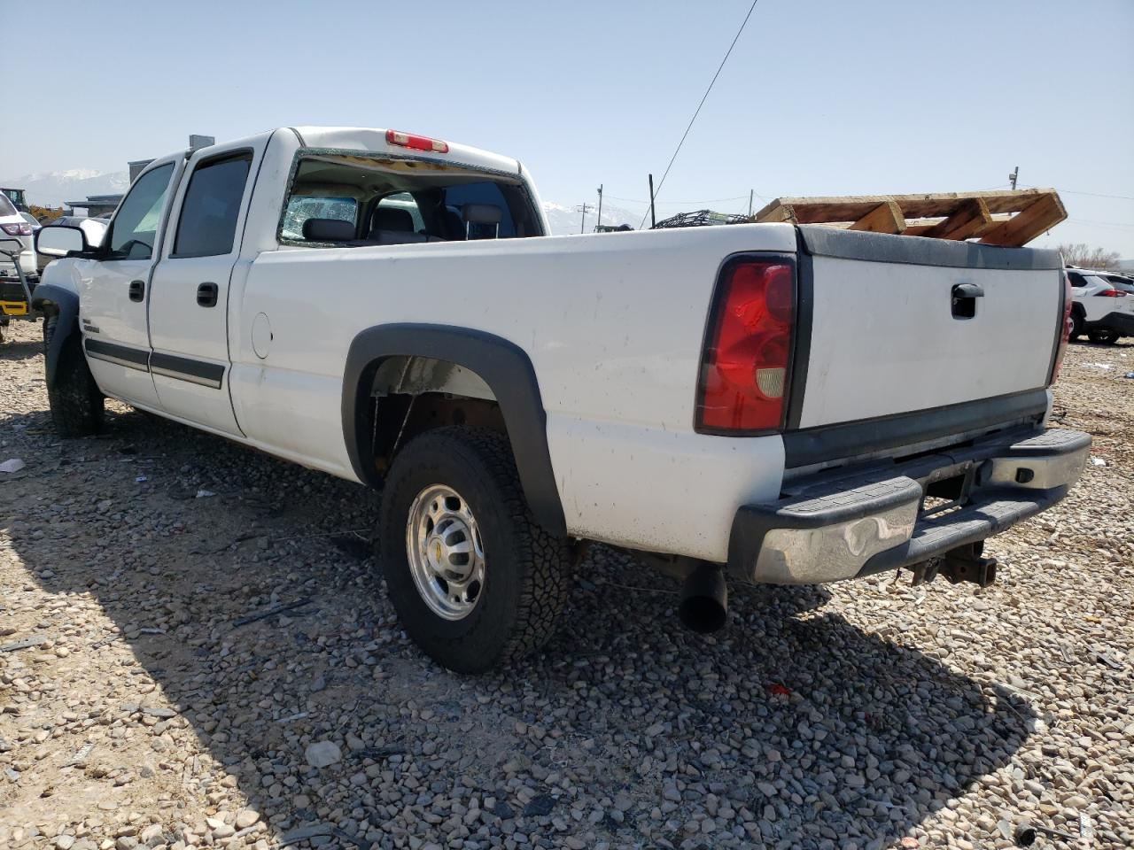 Photo 3 from auction – 2005 CHEVROLET SILVERADO with VIN 1GCHC23295F884981