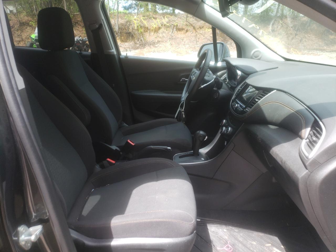Photo 5 from auction – 2019 CHEVROLET TRAX LS with VIN 3GNCJKSB2KL215364
