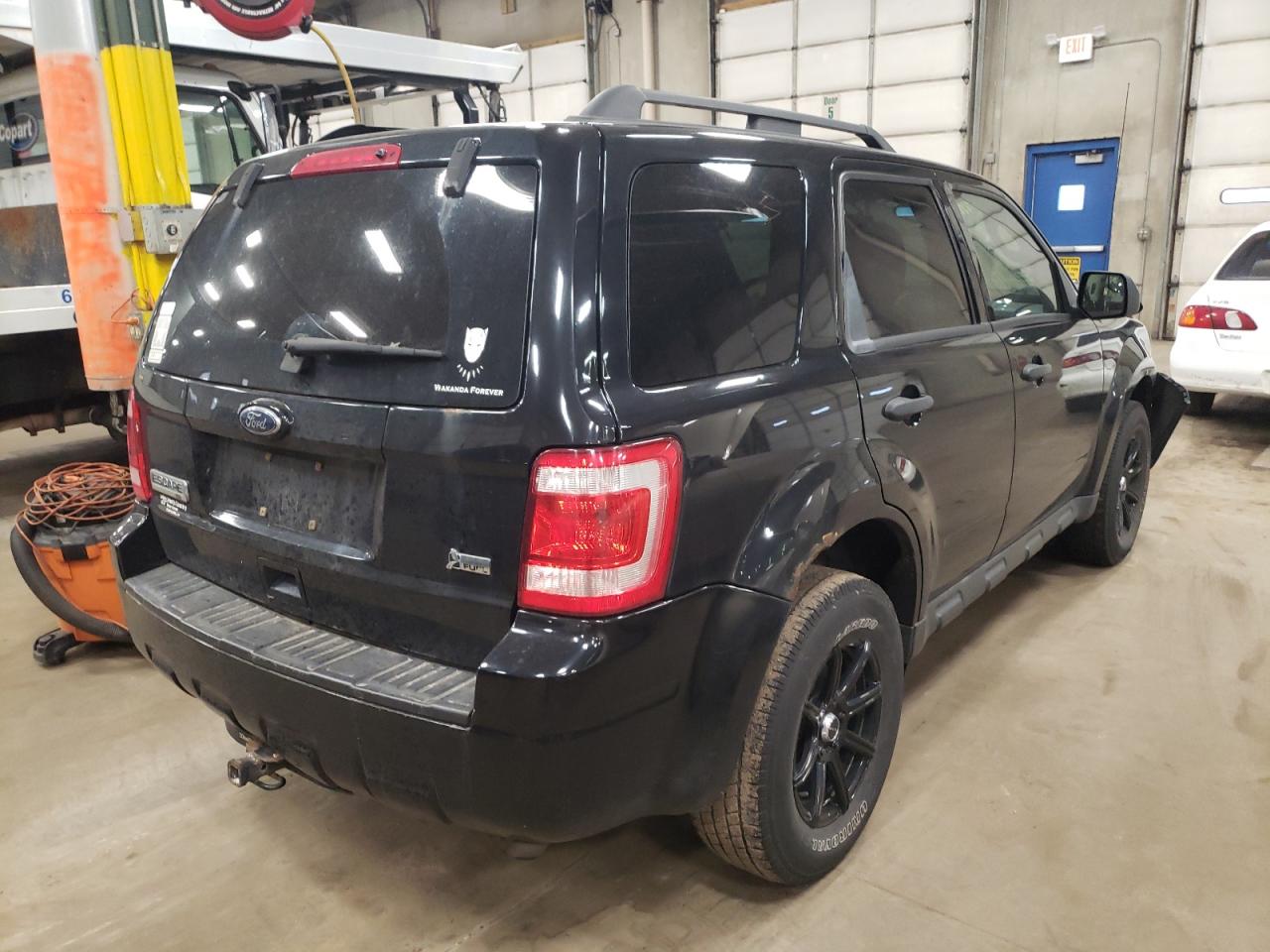 Photo 4 from auction – 2010 FORD ESCAPE XLT with VIN 1FMCU9DG0AKA30386