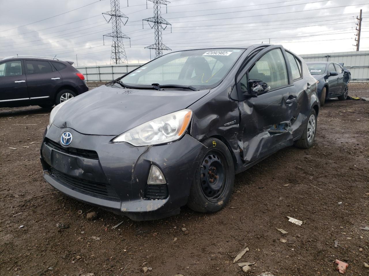 Photo 2 from auction – 2013 TOYOTA PRIUS C with VIN JTDKDTB30D1529373