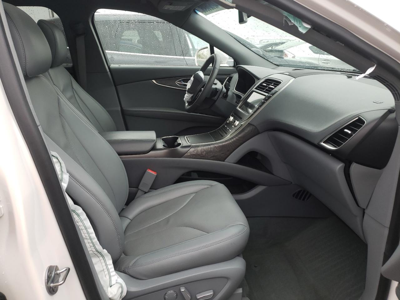 Photo 18 from auction – 2019 LINCOLN NAUTILUS R with VIN 2LMPJ6L93KBL17992