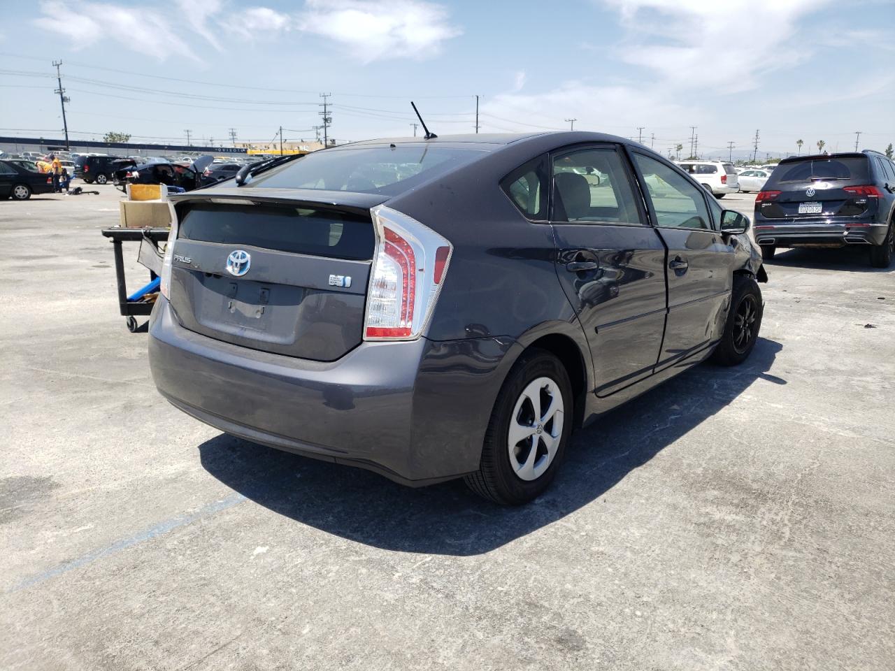 Photo 4 from auction – 2014 TOYOTA PRIUS with VIN JTDKN3DU5E1764646