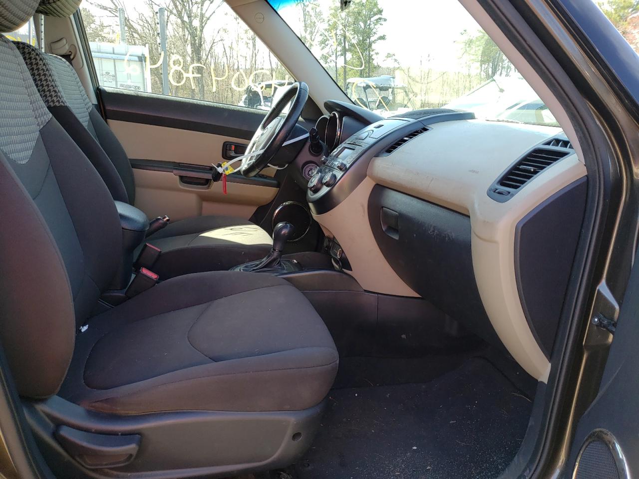 Снимка 5 от търг – 2011 KIA SOUL + с VIN KNDJT2A26B7281609