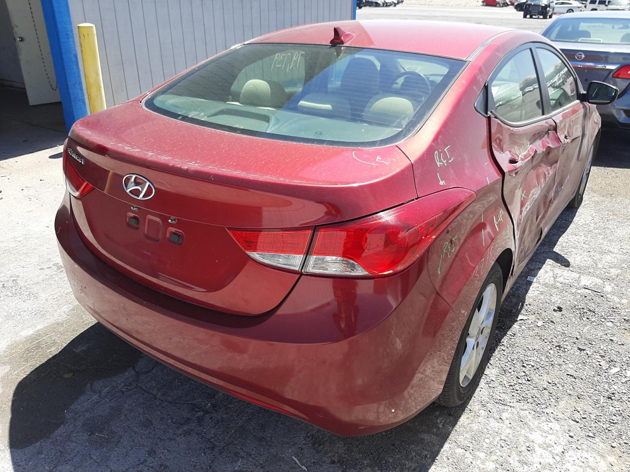 Photo 4 from auction – 2013 HYUNDAI ELANTRA GL with VIN 5NPDH4AE2DH247993