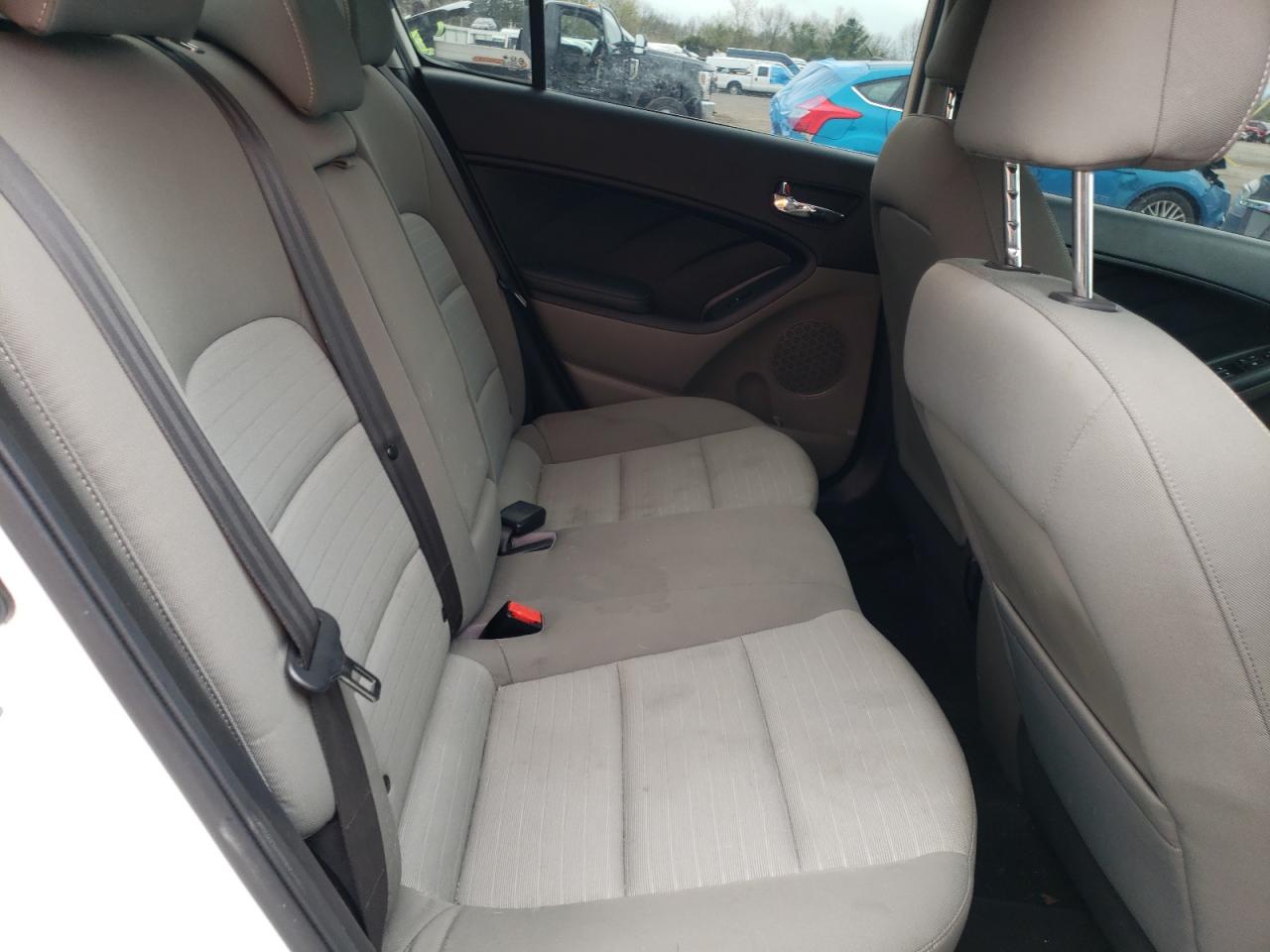 Photo 6 from auction – 2014 KIA FORTE EX with VIN KNAFX4A80E5113987