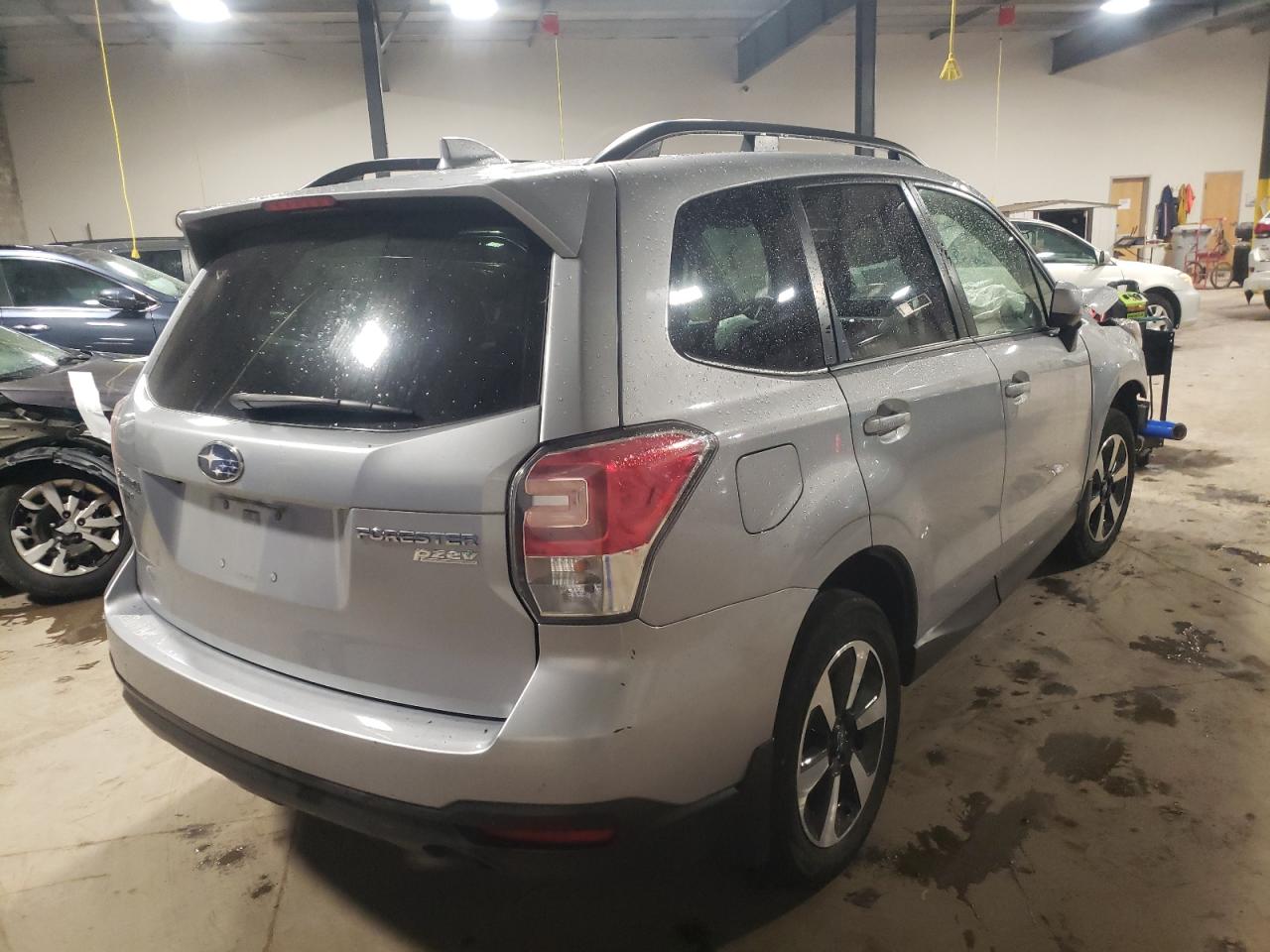 Photo 4 from auction – 2017 SUBARU FORESTER 2 with VIN JF2SJAGC9HH484468