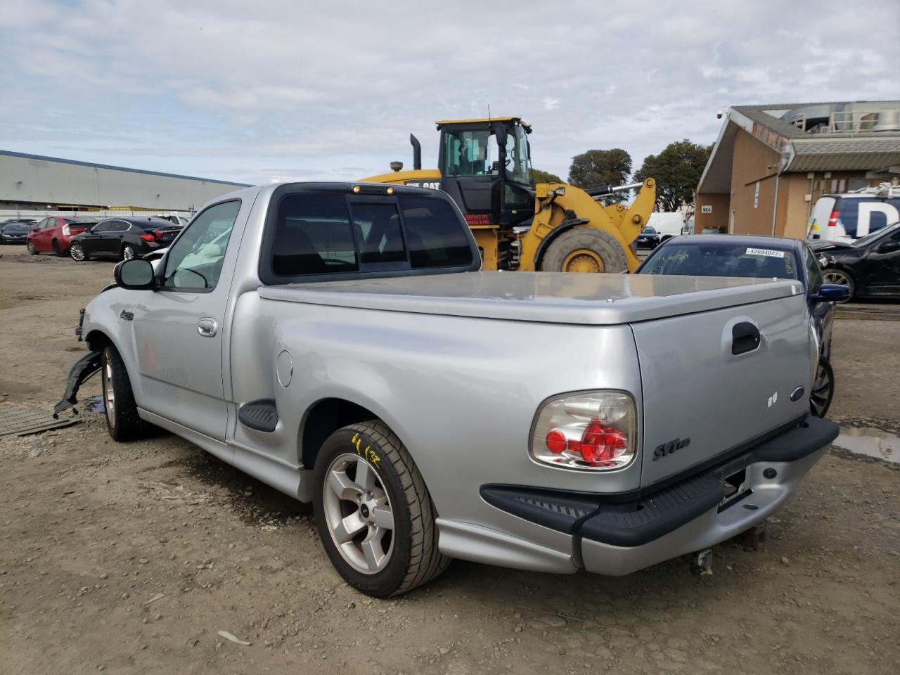 Photo 3 from auction – 2002 FORD F150 SVT L with VIN 2FTZF07342CA35965