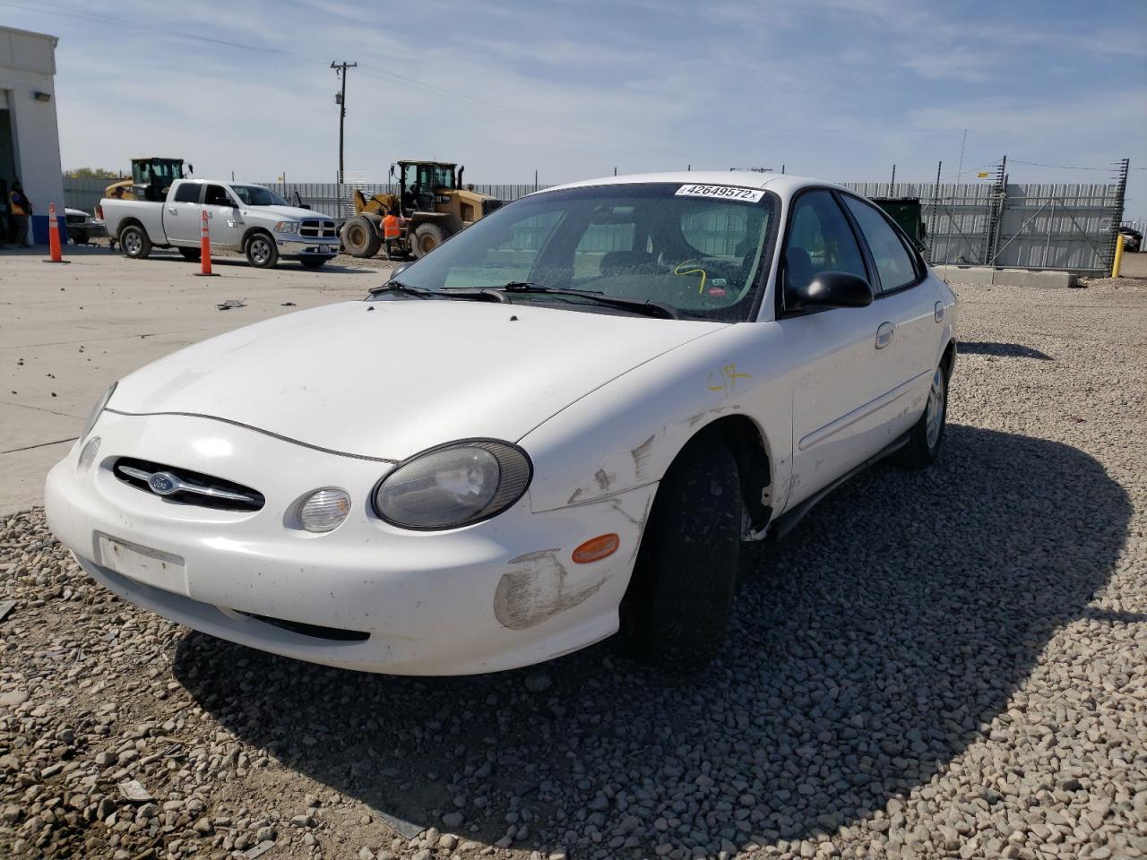 Photo 2 from auction – 1999 FORD TAURUS LX with VIN 1FAFP52U9XA299954