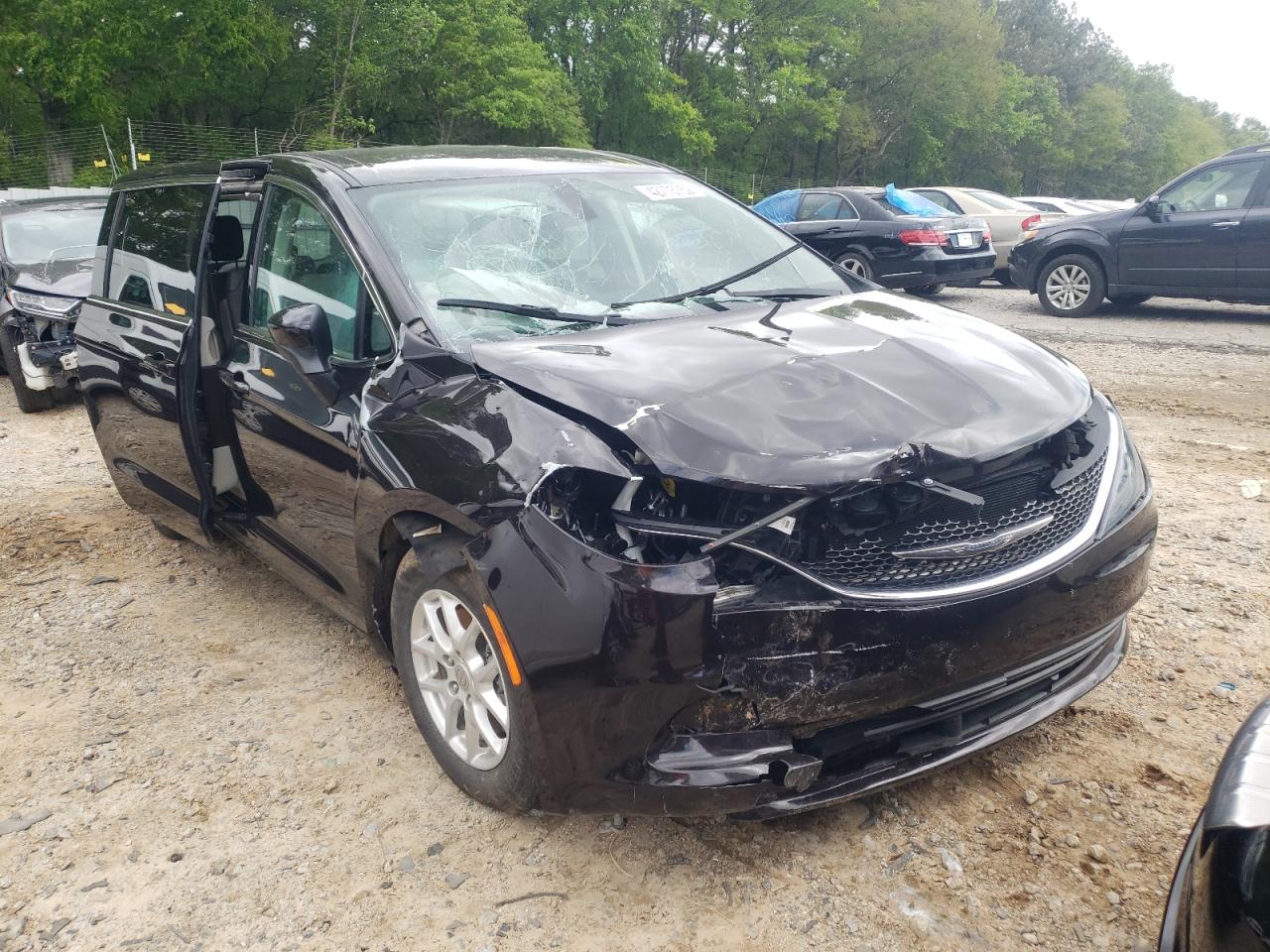 CHRYSLER PACIFICA L 2017 with VIN 2C4RC1CG8HR525743 - Photo from auction