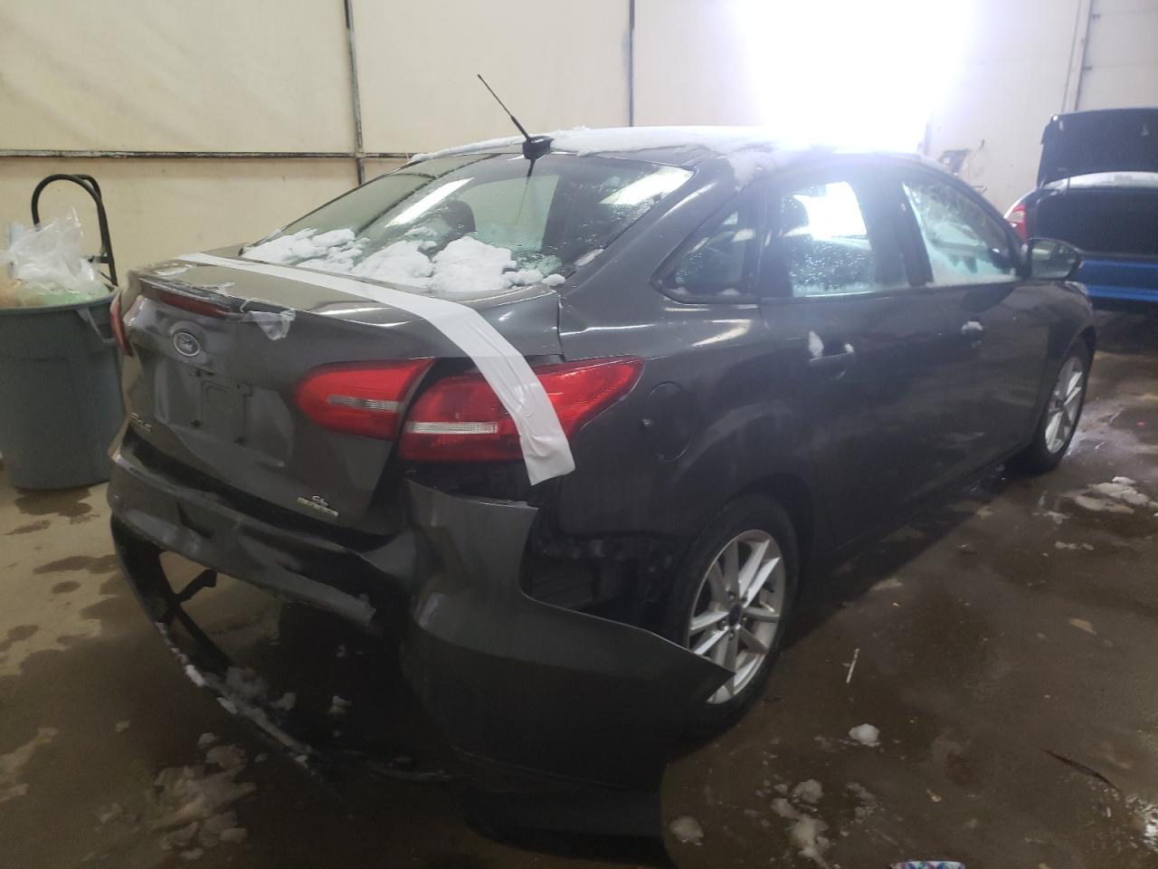 Photo 4 from auction – 2015 FORD FOCUS SE with VIN 1FADP3F26FL301909