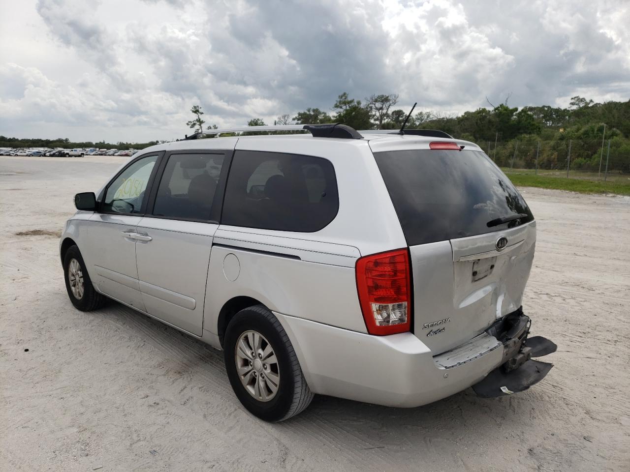 Photo 3 from auction – 2012 KIA SEDONA LX with VIN KNDMG4C73C6502645