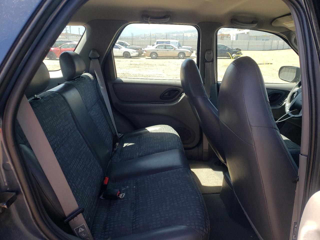 Zdjęcie 6 z aukcji – 2001 FORD ESCAPE z VIN 1FMYU02141KA96343