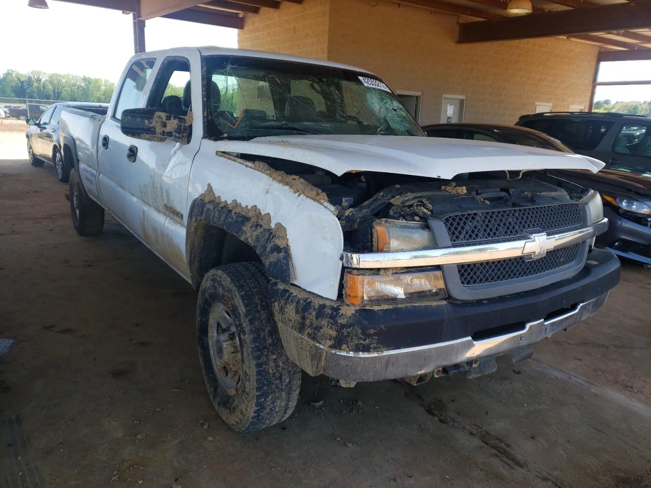 CHEVROLET SILVERADO 2004 with VIN 1GCHC23U84F212166 - Photo from auction