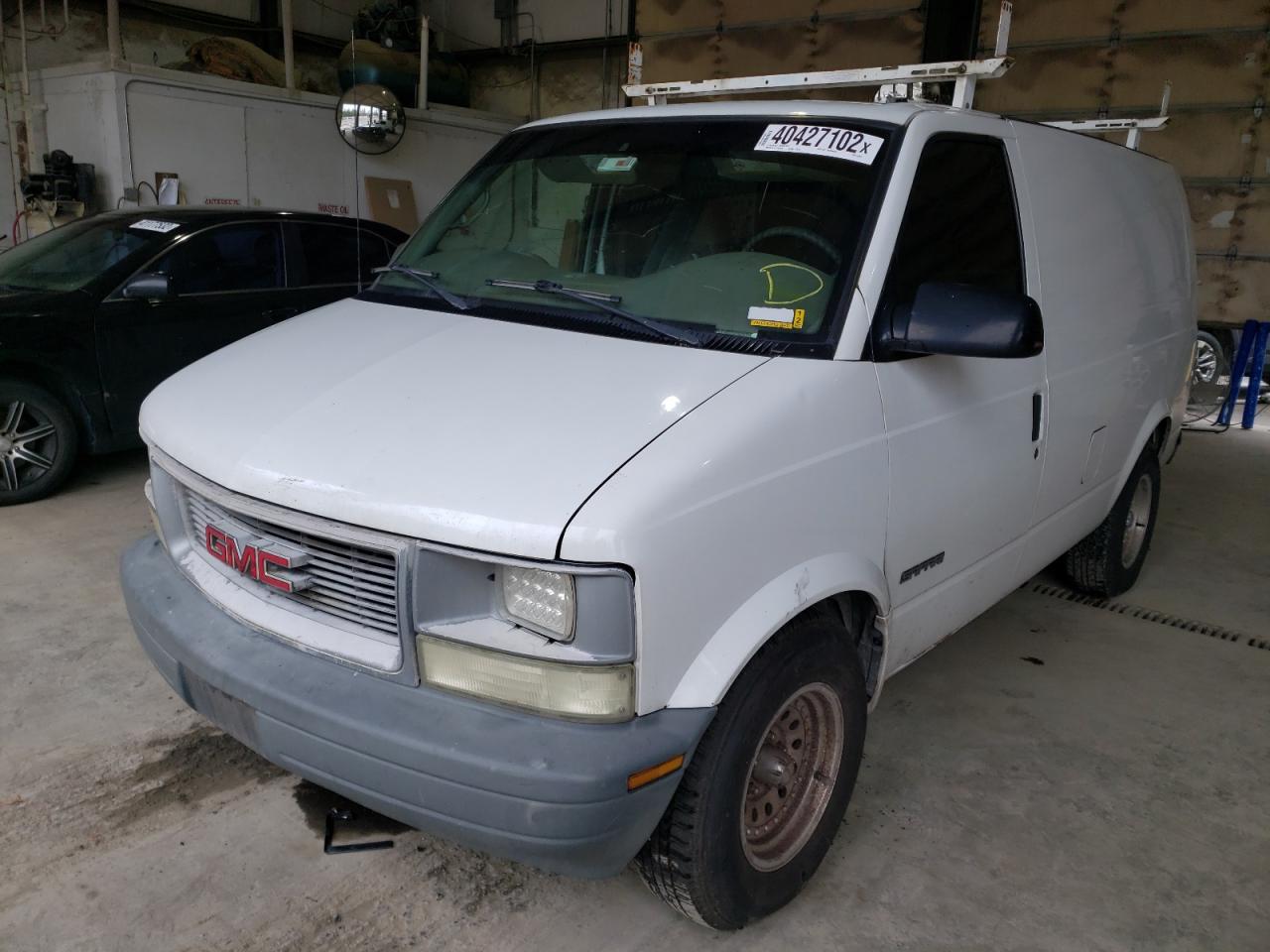 Photo 2 from auction – 2002 GMC SAFARI XT with VIN 1GTDM19X92B508387