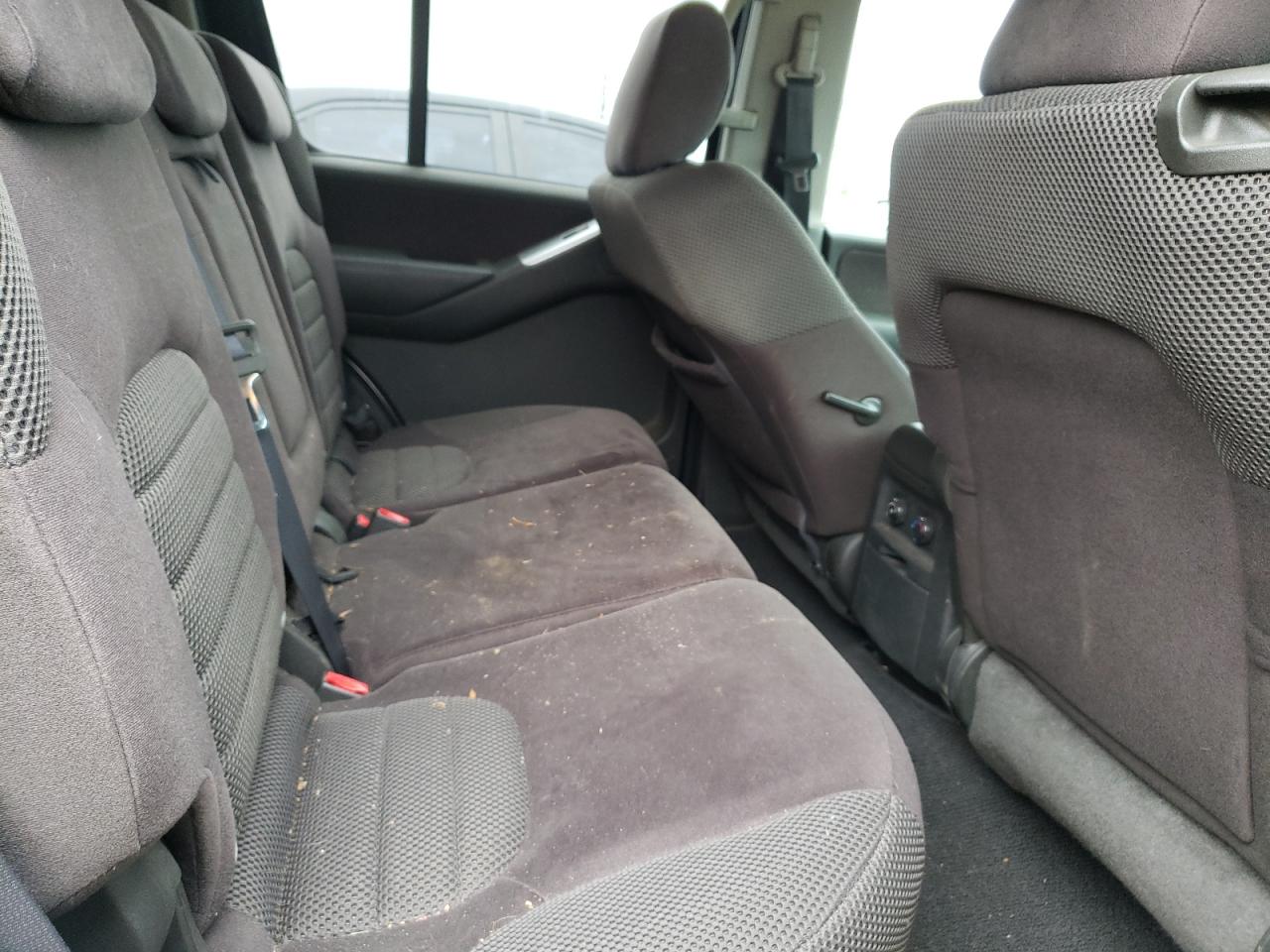 Photo 6 from auction – 2011 NISSAN PATHFINDER with VIN 5N1AR1NB9BC614276