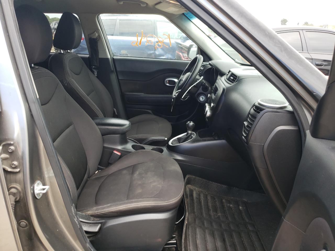 Photo 5 from auction – 2015 KIA SOUL with VIN KNDJN2A29F7150030