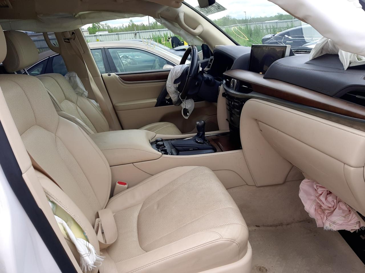 Photo 5 from auction – 2018 LEXUS LX 570 with VIN JTJHY7AX1J4260057