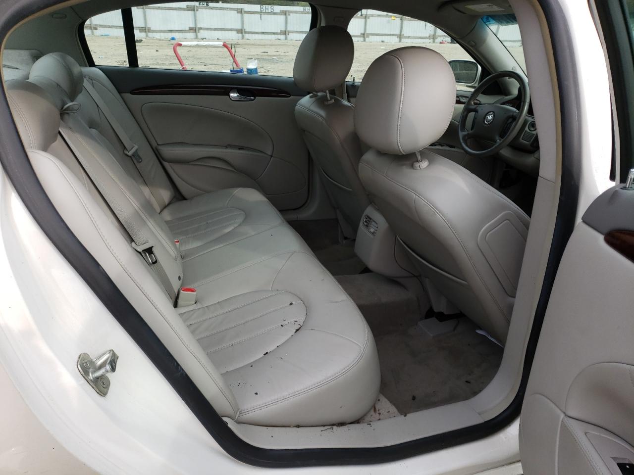 Photo 6 from auction – 2011 BUICK LUCERNE CX with VIN 1G4HC5EM9BU113522