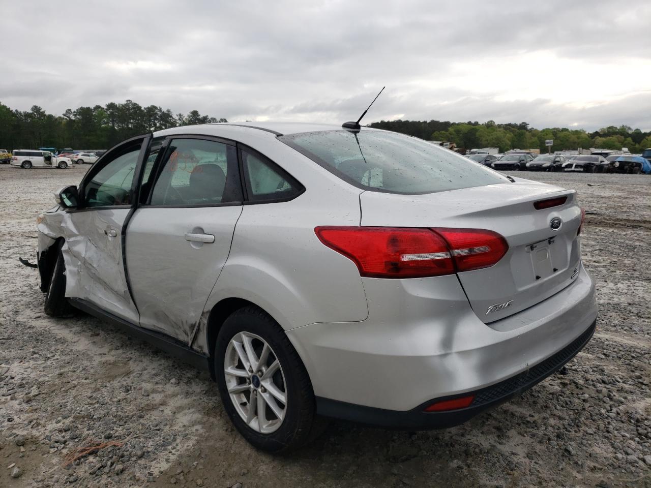 Photo 3 from auction – 2015 FORD FOCUS SE with VIN 1FADP3F24FL316358
